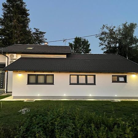 Pampas Apartments Mreznica Duga Resa Exteriör bild