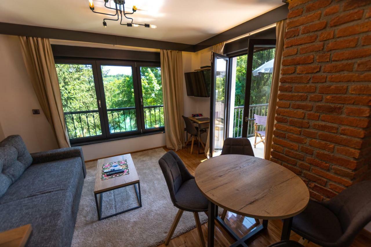 Pampas Apartments Mreznica Duga Resa Exteriör bild