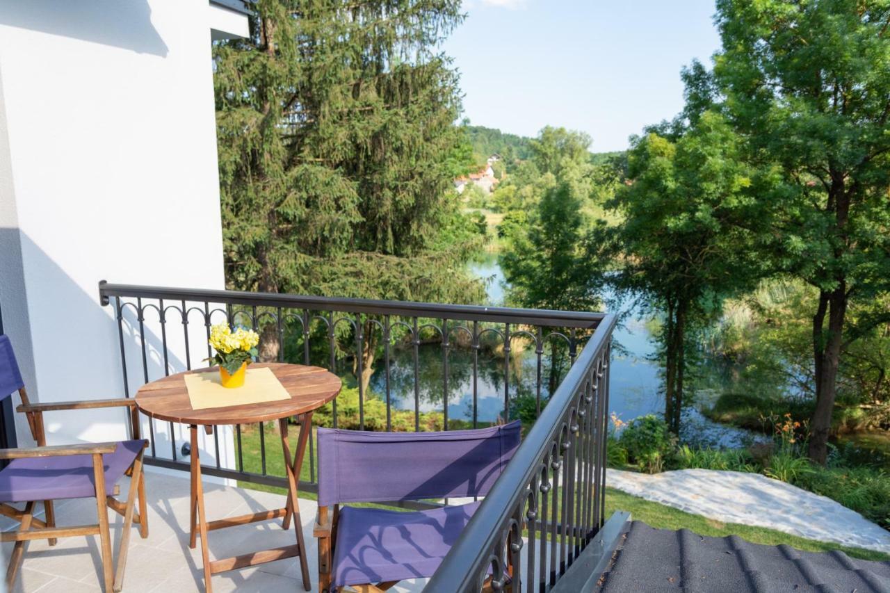 Pampas Apartments Mreznica Duga Resa Exteriör bild